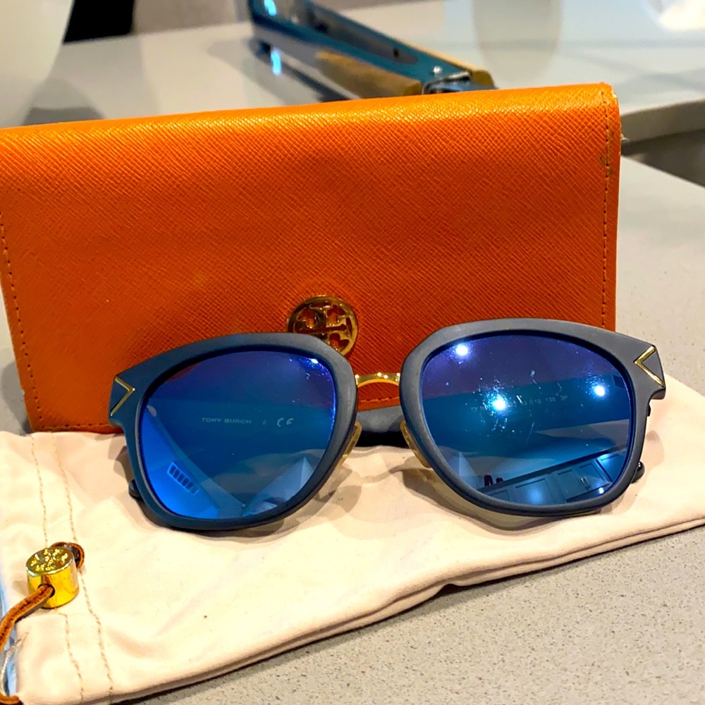 Tory Burch Polarized Mirrored Sunglasses!